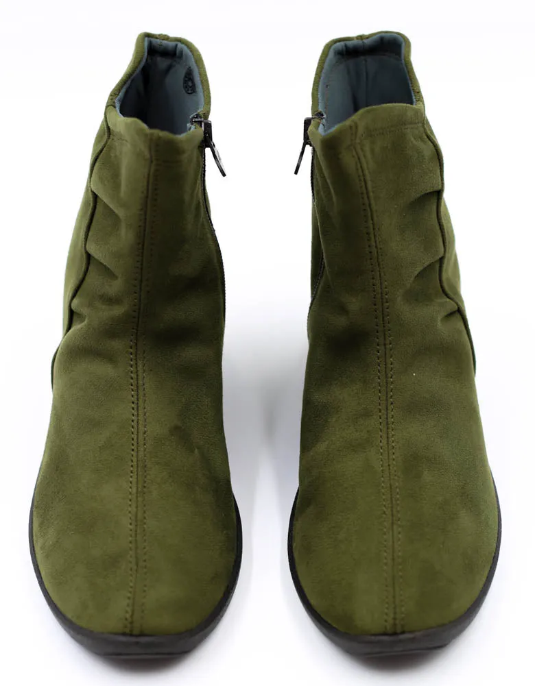 L19 in Gal Olive by Arcopedico