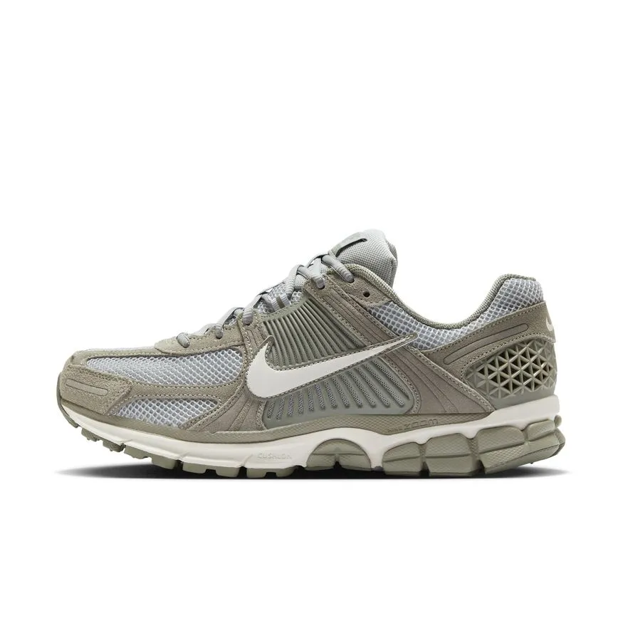 Mens Nike Zoom Vomero 5 Running Shoes - Style HF1553-002, Comfortable and Stylish Athletic Footwear